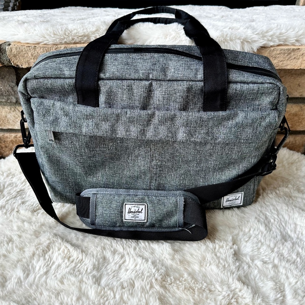 Herschel Supply Co Grey Messenger bag MINT
